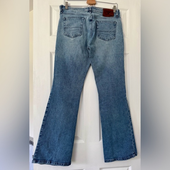 American Eagle Outfitters Low Rise Straight Light Blue Flare Jeans Size 10 - Picture 9 of 15